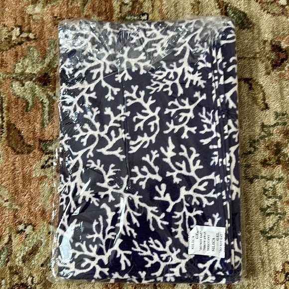 Beach Towel Initials Inc. NWT - Picture 2 of 4